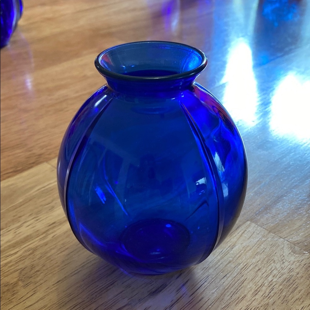Vibrant Cobalt Blue Glass Accent Vase